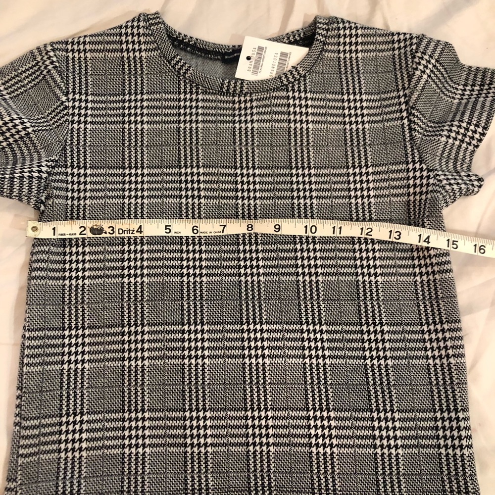 Matching black and white plaid skirt/shirt combo - Picture 6 of 7